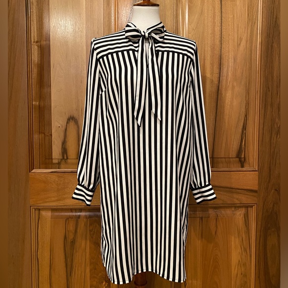LOFT - Black & White Striped Long-SleeveShirt-Dress/Bow Tied at Neck - EUC - S - Picture 14 of 14